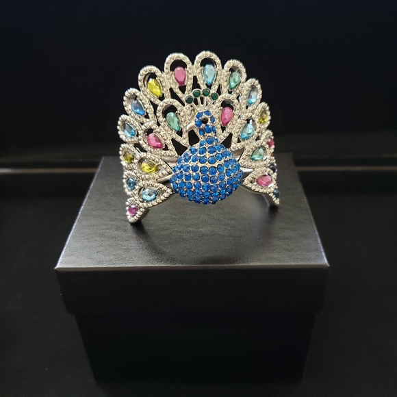 Peacock Bracelet Statement Piece Rhinestone Crystals Spring Tension Clasp NWT - Picture 2 of 7
